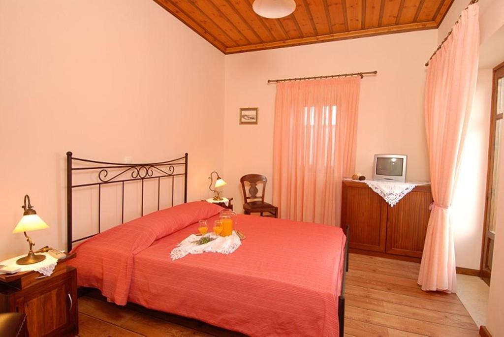Отель Anatoli Labreon Agia Marina  Номер фото